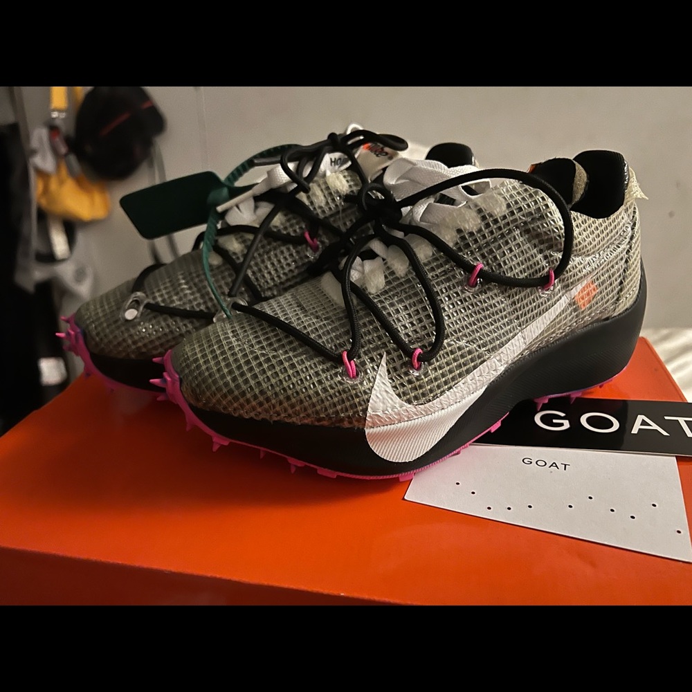 Nike Vapor Street Off-White Black Laser Fuchsia Womens size 5 Kids size 3.5y